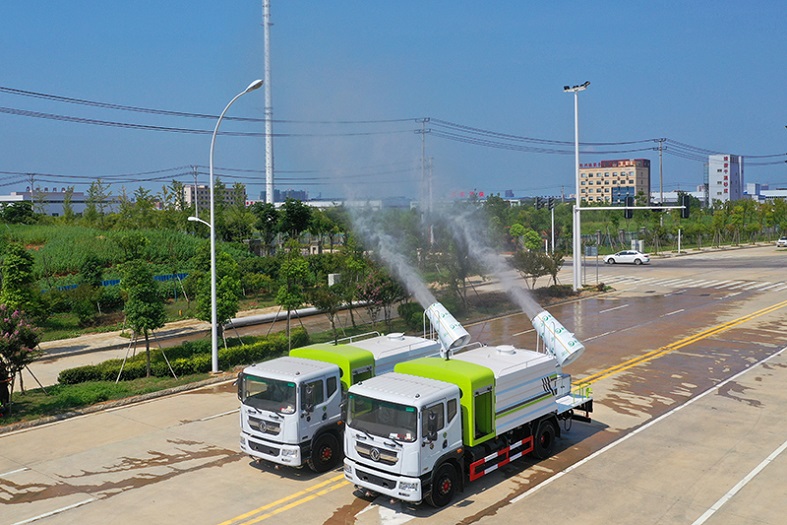 東風D9國六10噸方罐多功能抑塵車