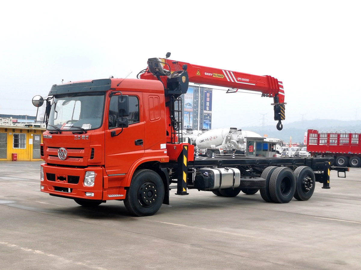 國(guó)六三環(huán)T280昊龍后雙橋上裝三一12噸直臂式吊機(jī)隨車吊